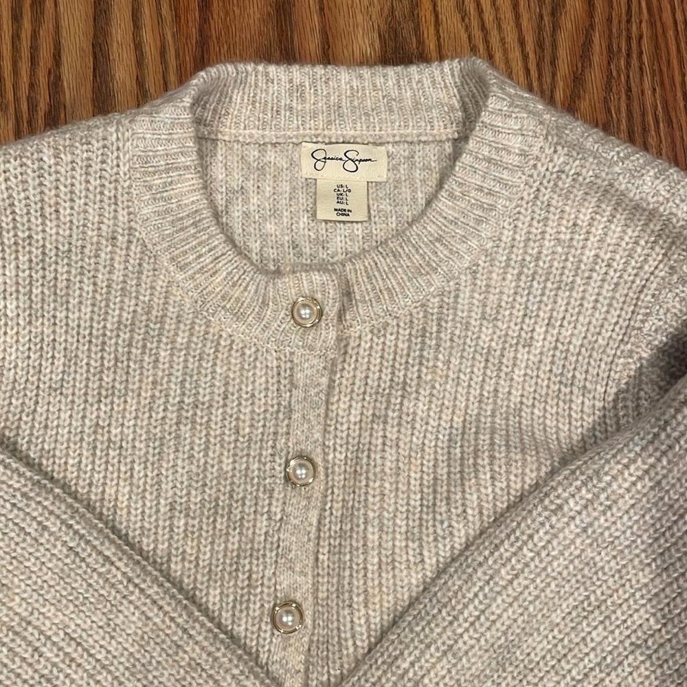 Jessica Simpson sweater 👚 - Picture 2 of 7